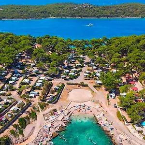 Kamp Village Poljana, Mali Losinj